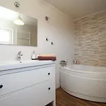 Vilă Hrustika - Heated Pool, Jacuzzi & Sauna Gabonjin