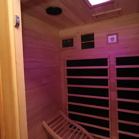 别墅 Hrustika - Heated Pool, Jacuzzi & Sauna