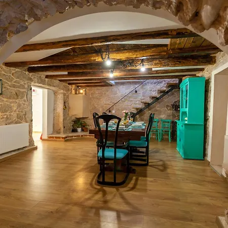 Hrustika - Heated Pool, Jacuzzi & Sauna * Gabonjin