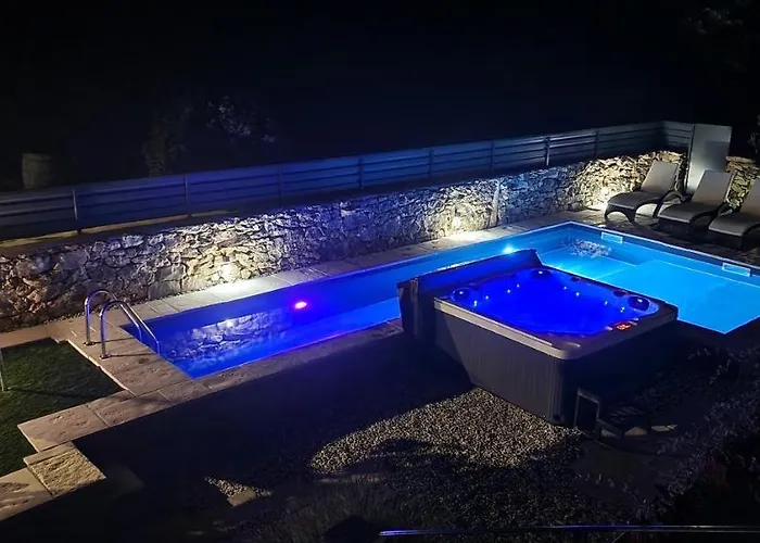 Hrustika - Heated Pool, Jacuzzi & Sauna * Gabonjin