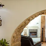 Villa Hrustika - Heated Pool, Jacuzzi & Sauna Gabonjin