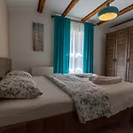Hrustika - Heated Pool, Jacuzzi & Sauna