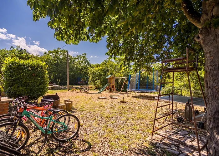 Hrustika - Heated Pool, Jacuzzi & Sauna فيلة Gabonjin