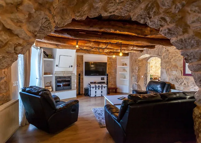 فيلة Hrustika - Heated Pool, Jacuzzi & Sauna *