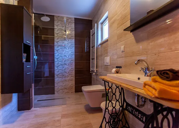 Hrustika - Heated Pool, Jacuzzi & Sauna فيلة *