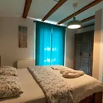 Hrustika - Heated Pool, Jacuzzi & Sauna 빌라 Gabonjin