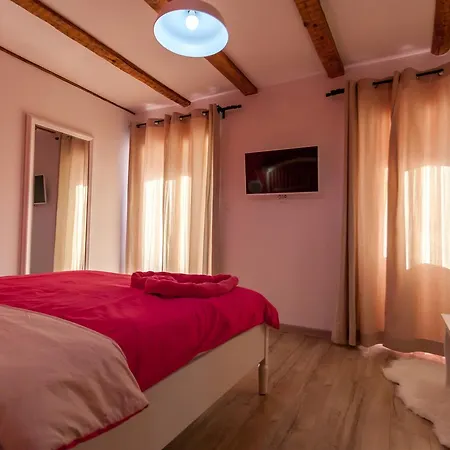 Villa Hrustika - Heated Pool, Jacuzzi & Sauna Gabonjin