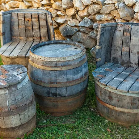 Hrustika - Heated Pool, Jacuzzi & Sauna Villa