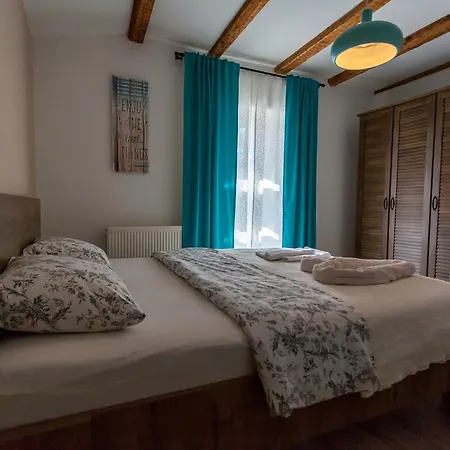 Hrustika - Heated Pool, Jacuzzi & Sauna