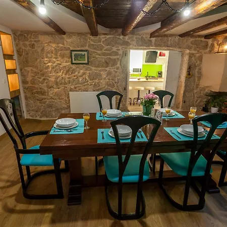 Hrustika - Heated Pool, Jacuzzi & Sauna