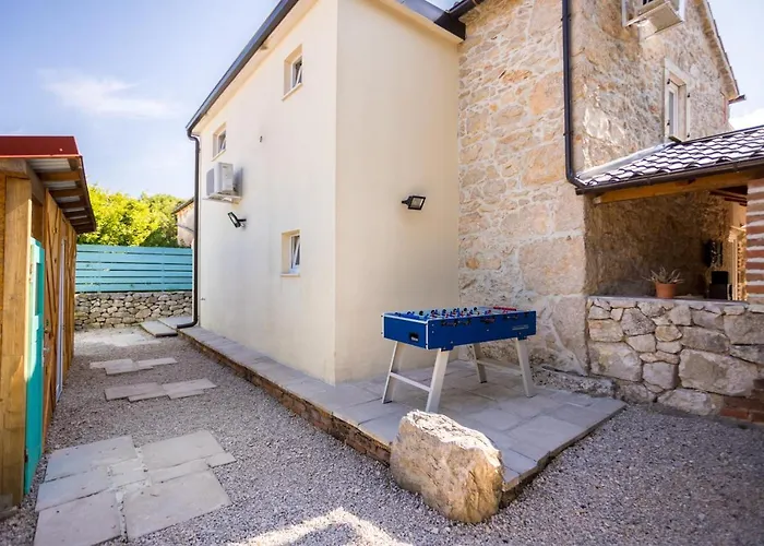 Villa Hrustika - Heated Pool, Jacuzzi & Sauna *