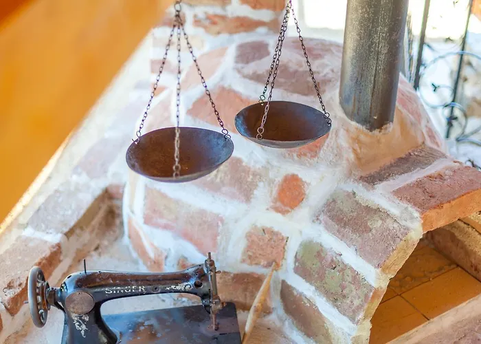 Hrustika - Heated Pool, Jacuzzi & Sauna Villa Gabonjin